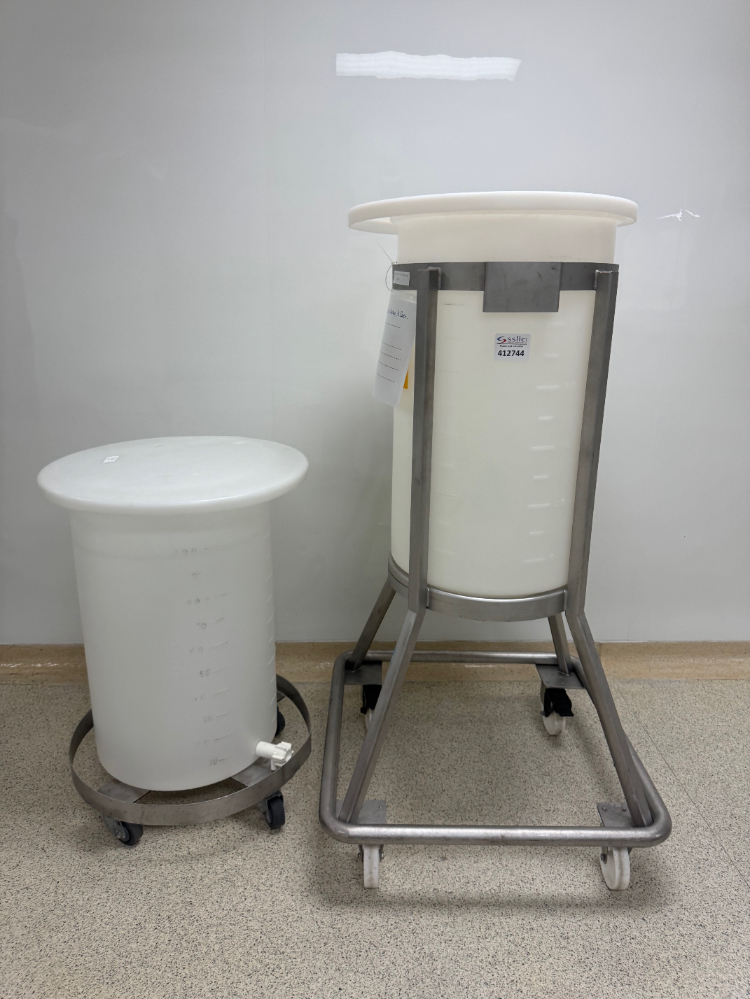 Image of 200L Plastic Tanks - Quantity 2